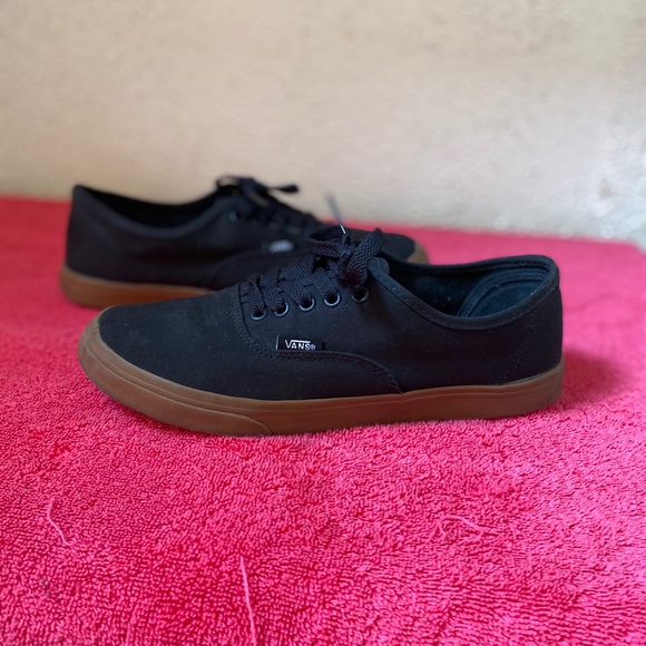 vans era black classic gum
